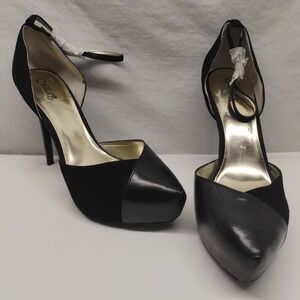 Carlos Santana NOS Vintage Black Stiletto Heels Closed Toe Pumps Minor Flaw Shoe